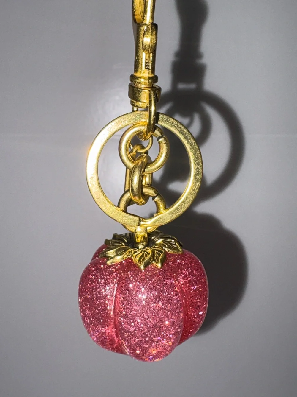Sparkling “Pinkies Up!” Pumpkin Bag Charm Keychain
